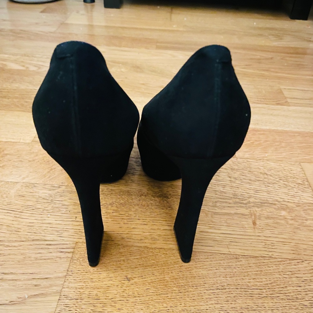 Brand new, never worn. Celine Black suede heels size 8.5 - Picture 4 of 7